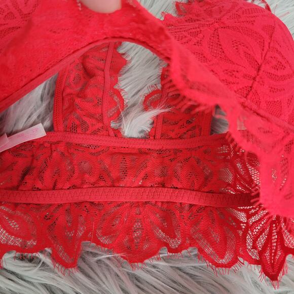 PINK Victorias Secret Padded Bra XS Red Lace Ruffle Trim Underwire Bralette - Picture 3 of 6